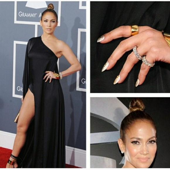 Emerald Princess Cut Eternity Wedding Band Ring - Picture 11 of 13